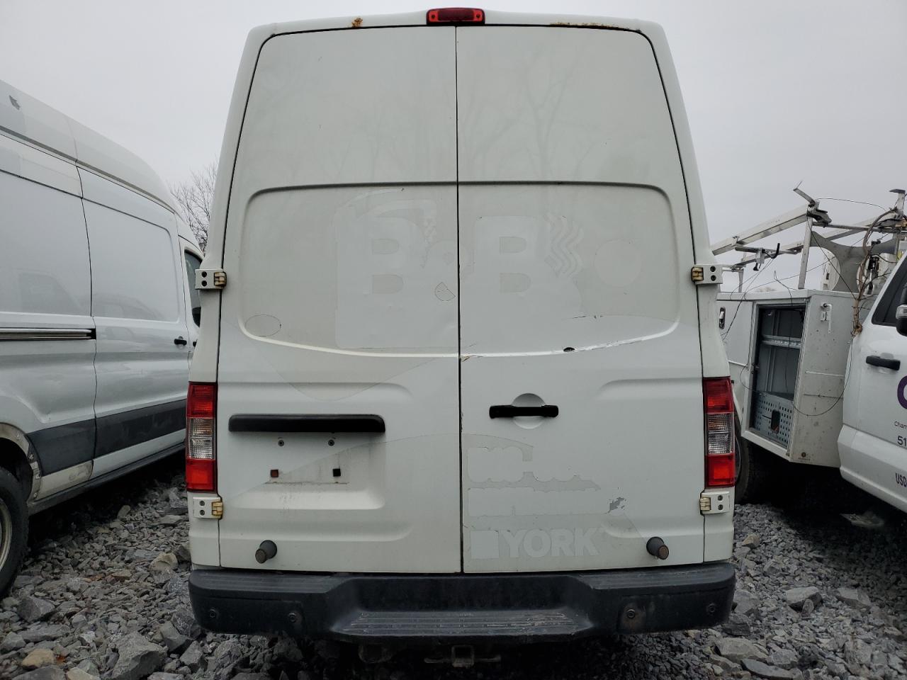 Lot #3033081006 2015 NISSAN NV 2500