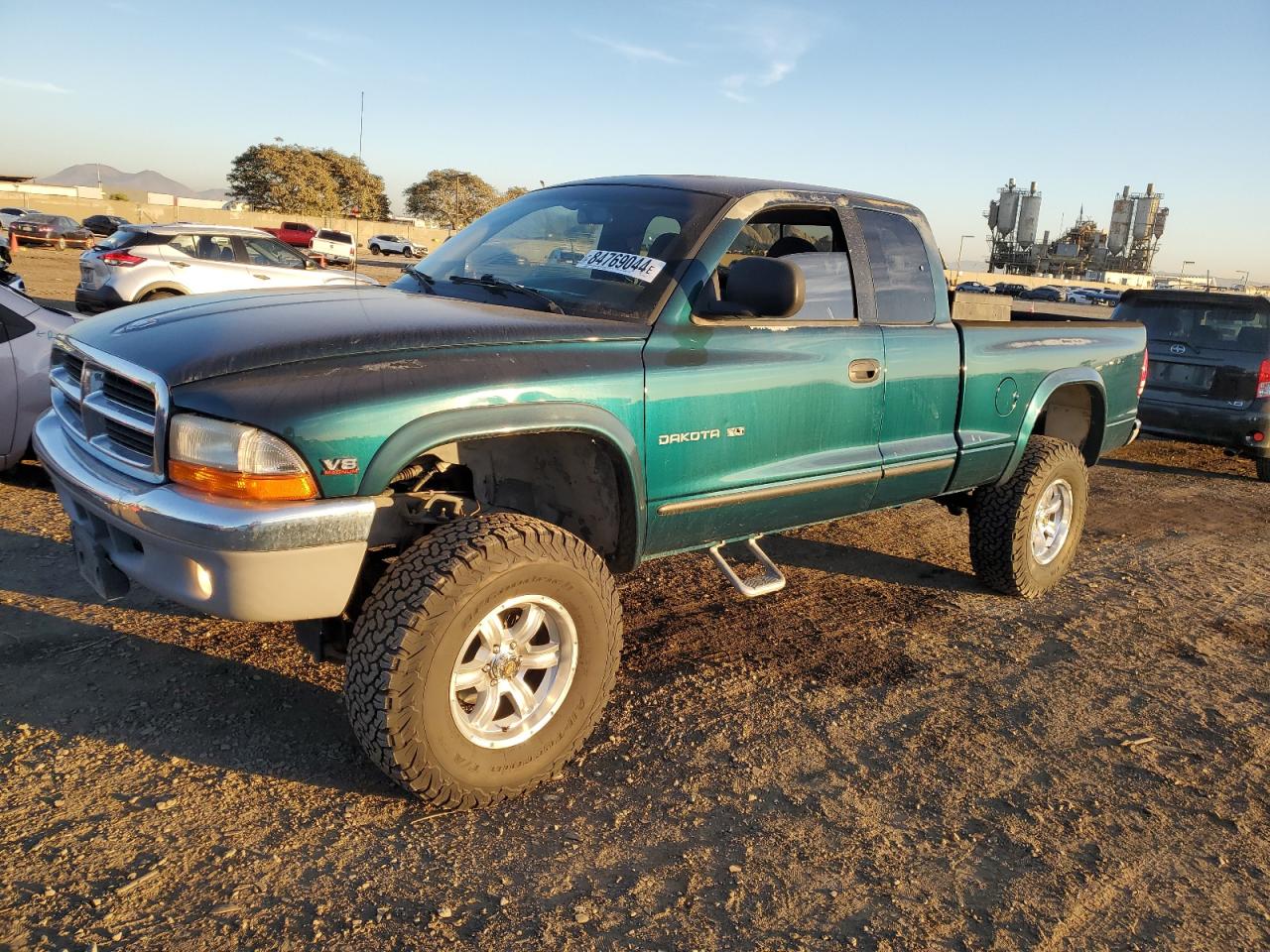  Salvage Dodge Dakota