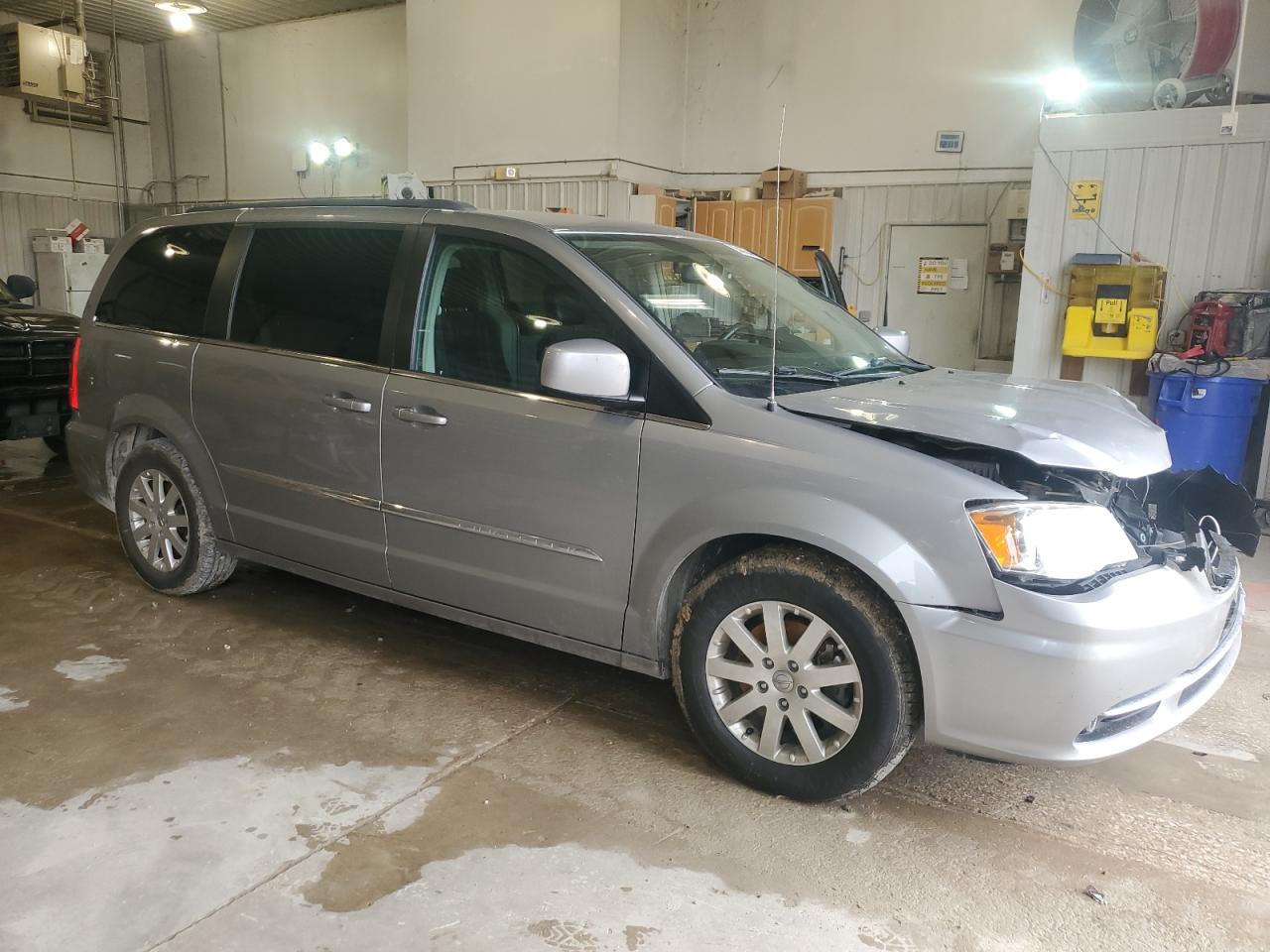 Lot #3040803753 2016 CHRYSLER TOWN & COU