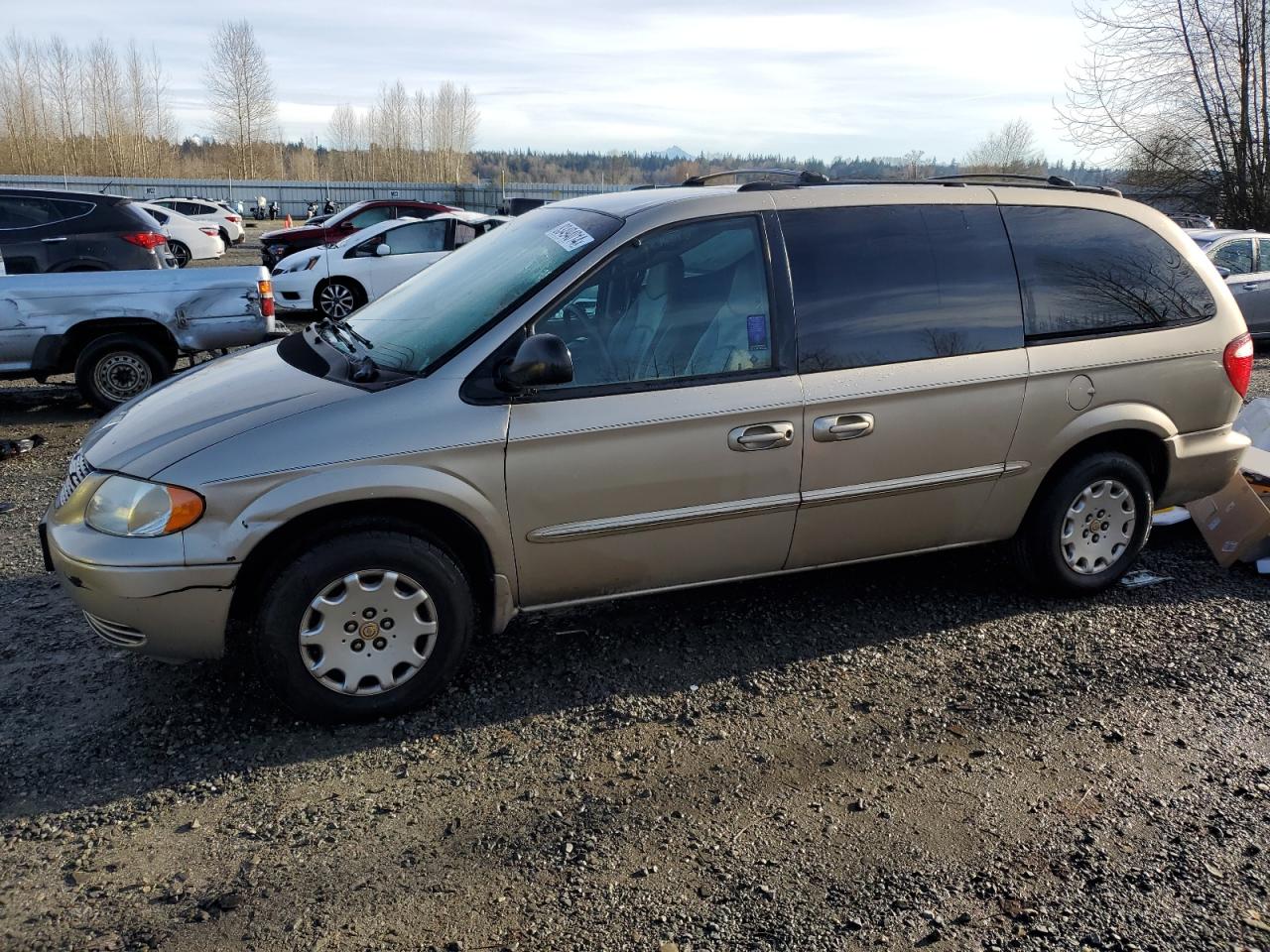 Lot #3033466105 2002 CHRYSLER TOWN & COU