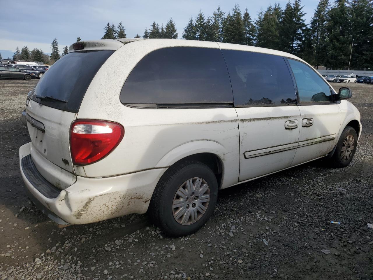 Lot #3026189313 2005 CHRYSLER TOWN & COU