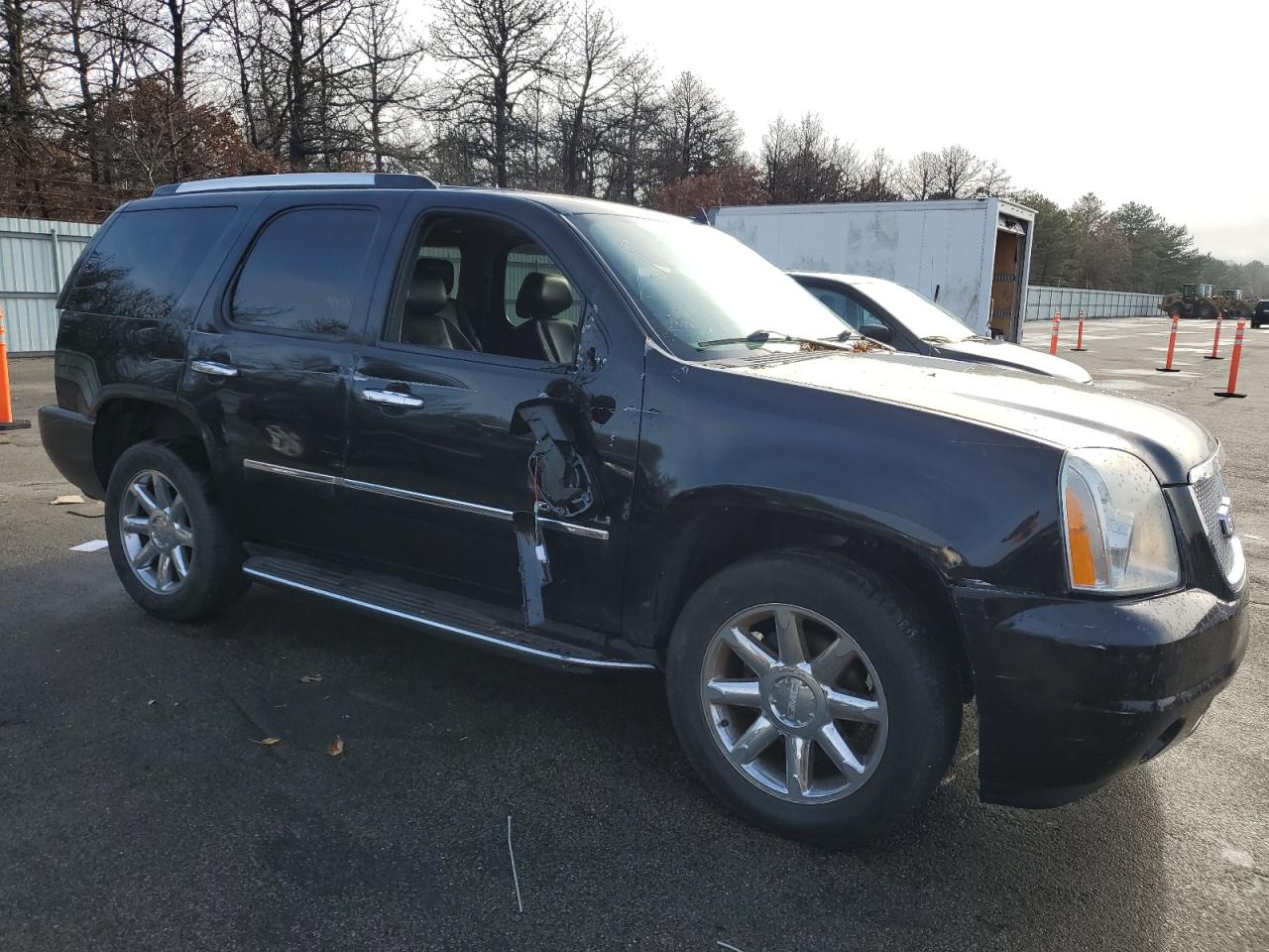 Lot #3028276805 2011 GMC YUKON DENA