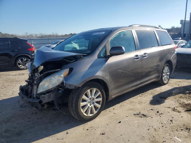 TOYOTA SIENNA XLE