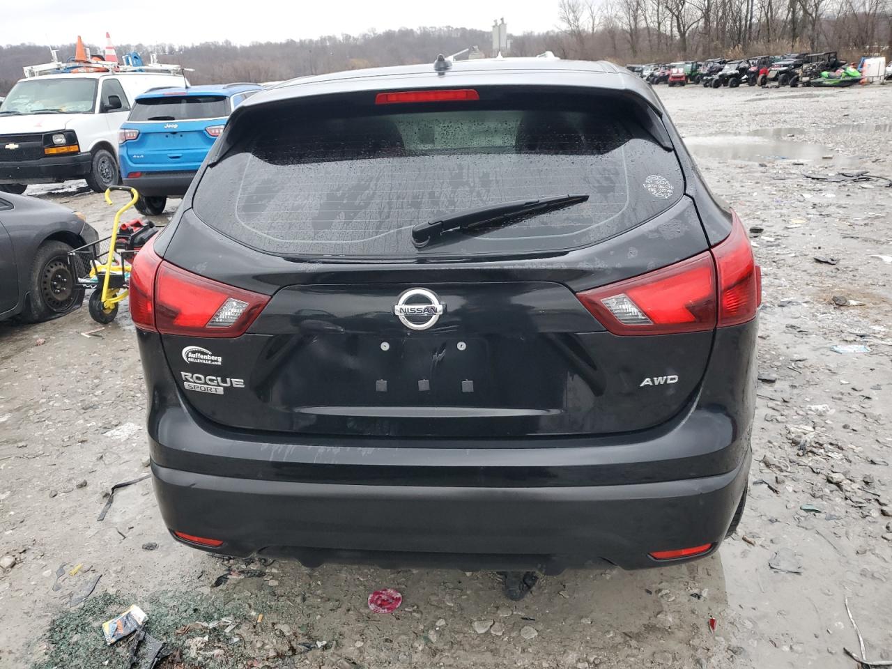 NISSAN ROGUE SPORT S