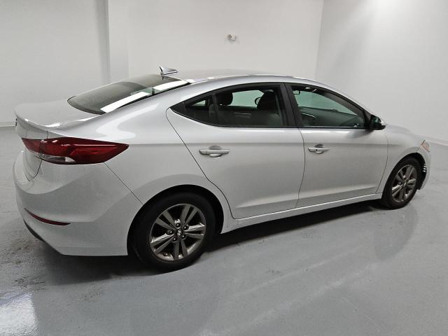 VIN 5NPD84LF8HH063587 2017 HYUNDAI ELANTRA no.3