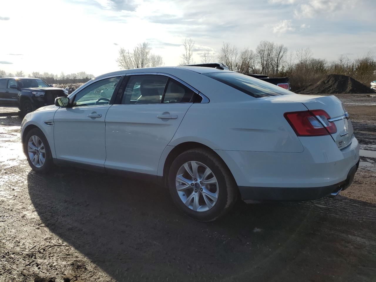 Lot #3030488473 2011 FORD TAURUS SEL