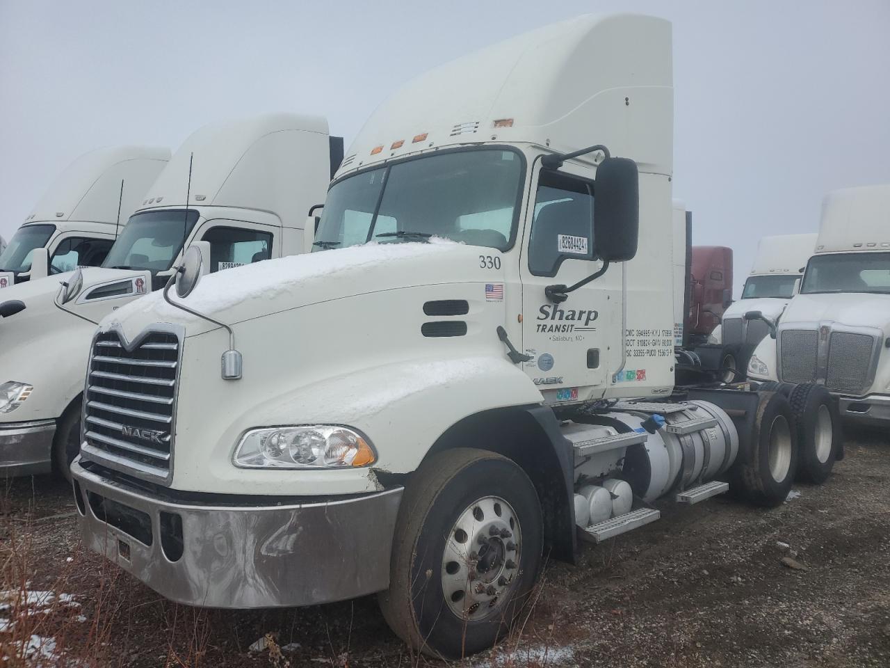 Lot #3024273797 2015 MACK 600 CXU600