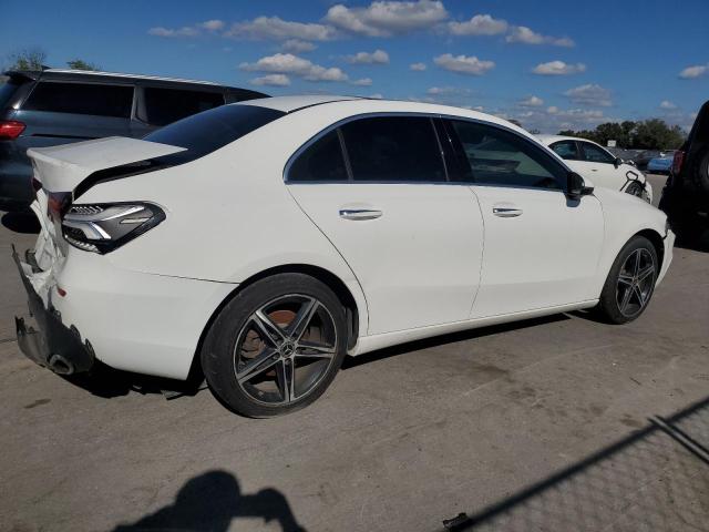 VIN WDD3G4EB8KW000523 2019 MERCEDES-BENZ A-CLASS no.3