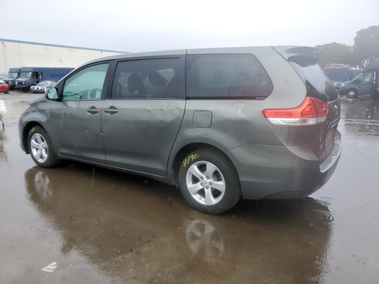 Lot #3052269595 2012 TOYOTA SIENNA BAS