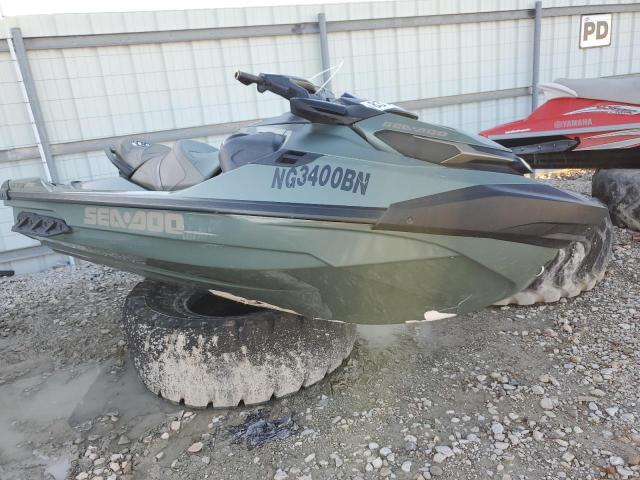 BOMBARDIER JETSKI 2022 green   YDV15979J122 photo #1