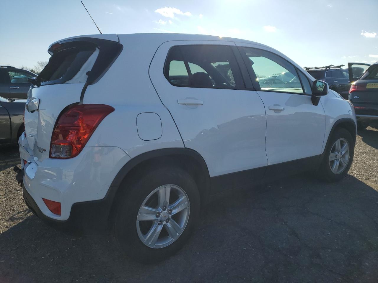 Lot #3033237847 2020 CHEVROLET TRAX LS