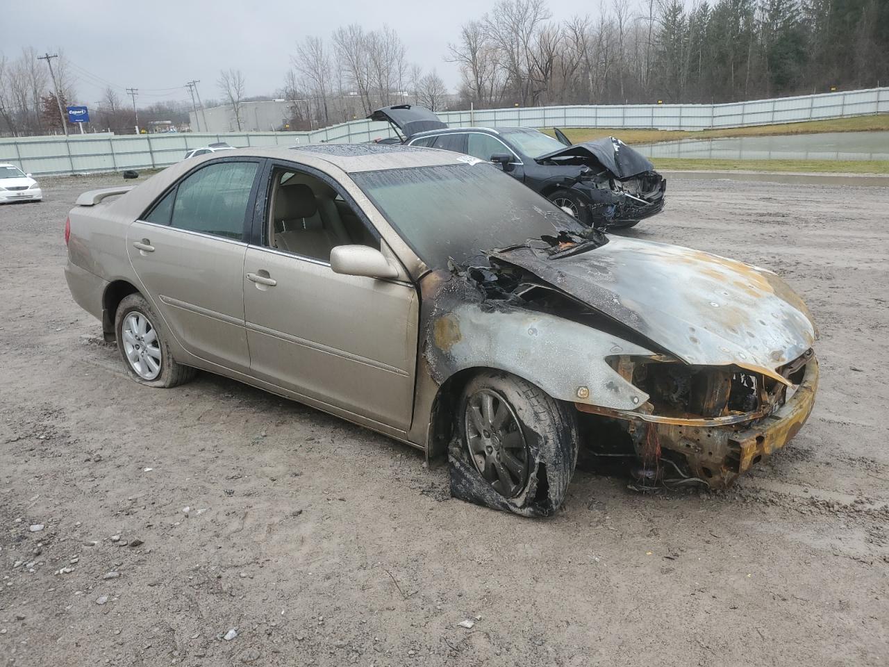 Lot #3034290127 2004 TOYOTA CAMRY LE