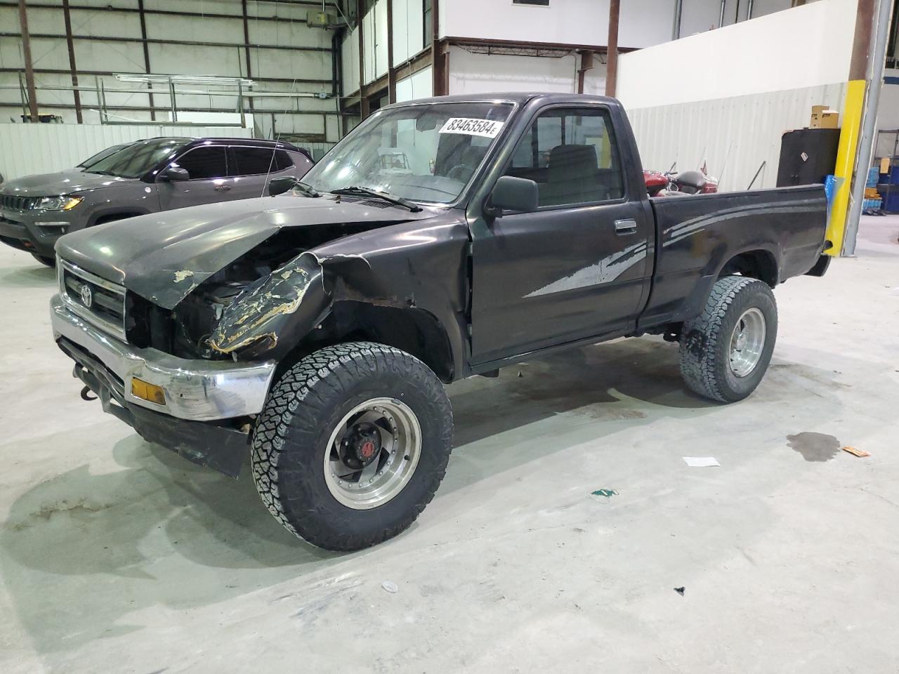 Lot #3040580639 1993 TOYOTA PICKUP 1/2