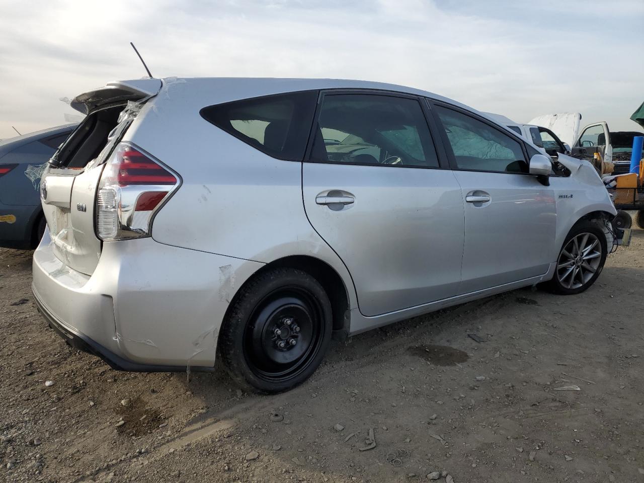 Lot #3025754336 2017 TOYOTA PRIUS V