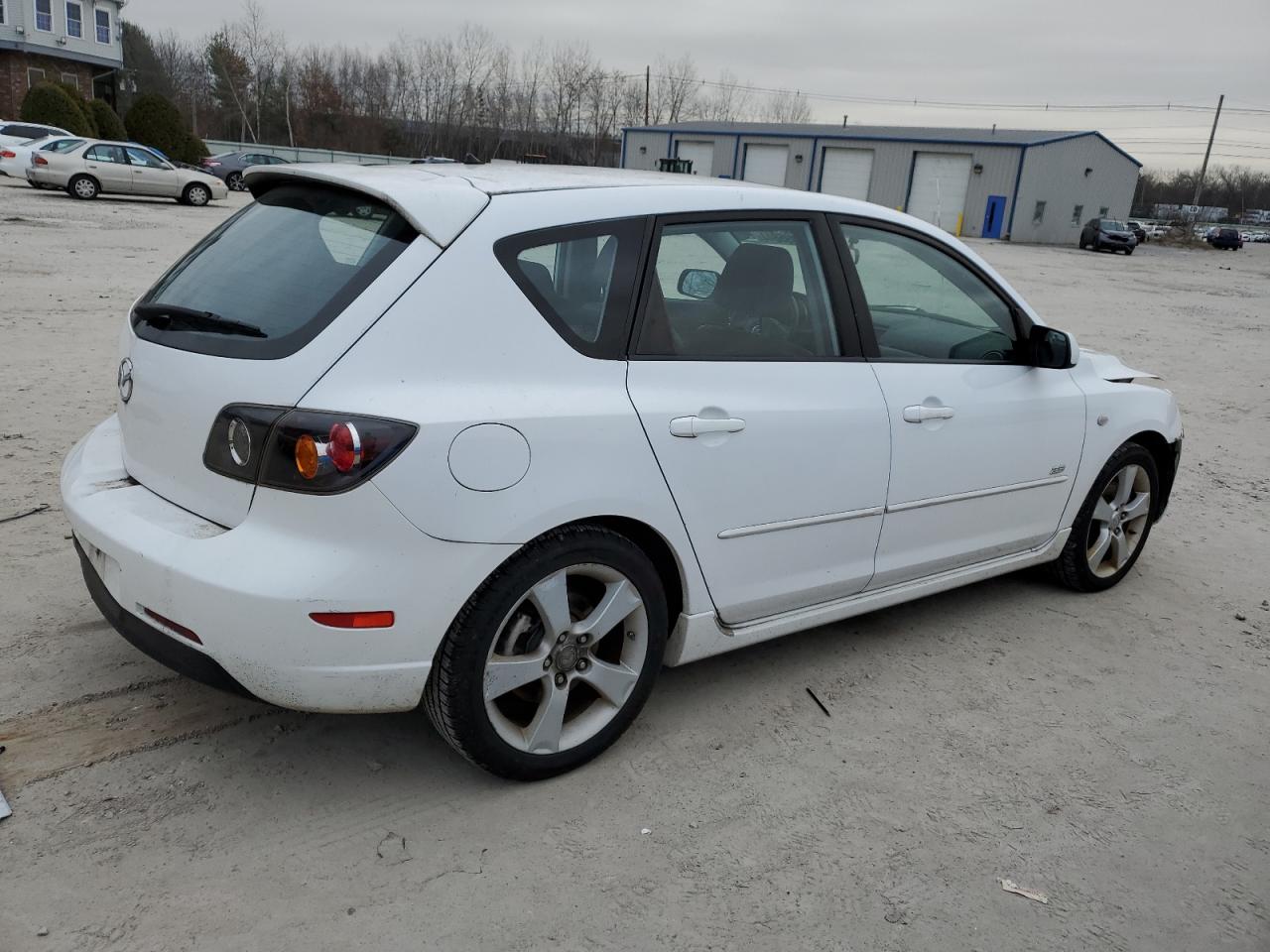 Lot #3034307061 2005 MAZDA 3 HATCHBAC