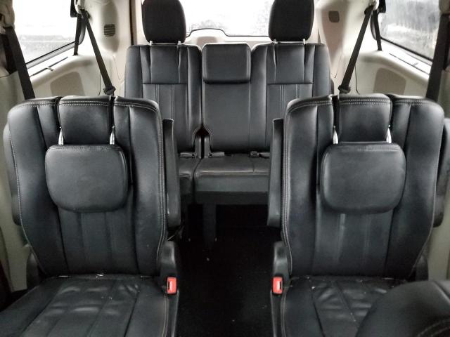 2015 CHRYSLER TOWN & COU - 2C4RC1BG2FR629188