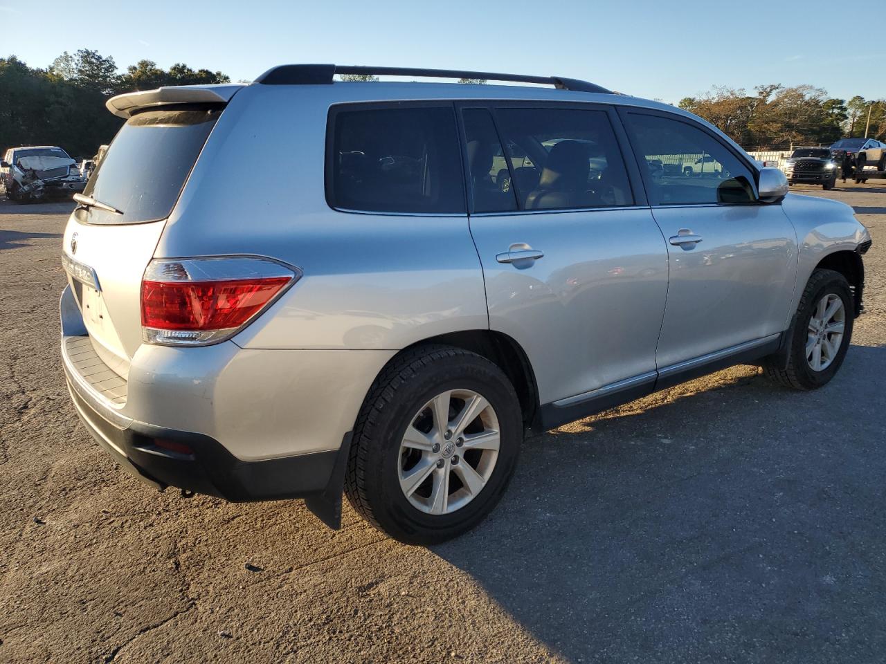 Lot #3024190819 2012 TOYOTA HIGHLANDER