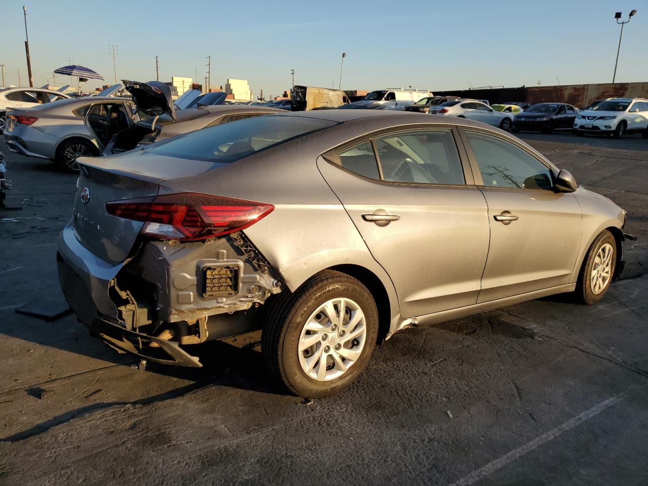 Lot #3029474698 2019 HYUNDAI ELANTRA SE