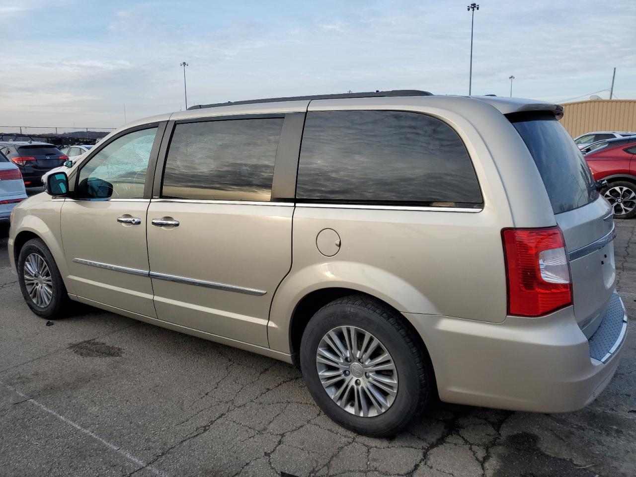 Lot #3029466725 2014 CHRYSLER TOWN & COU