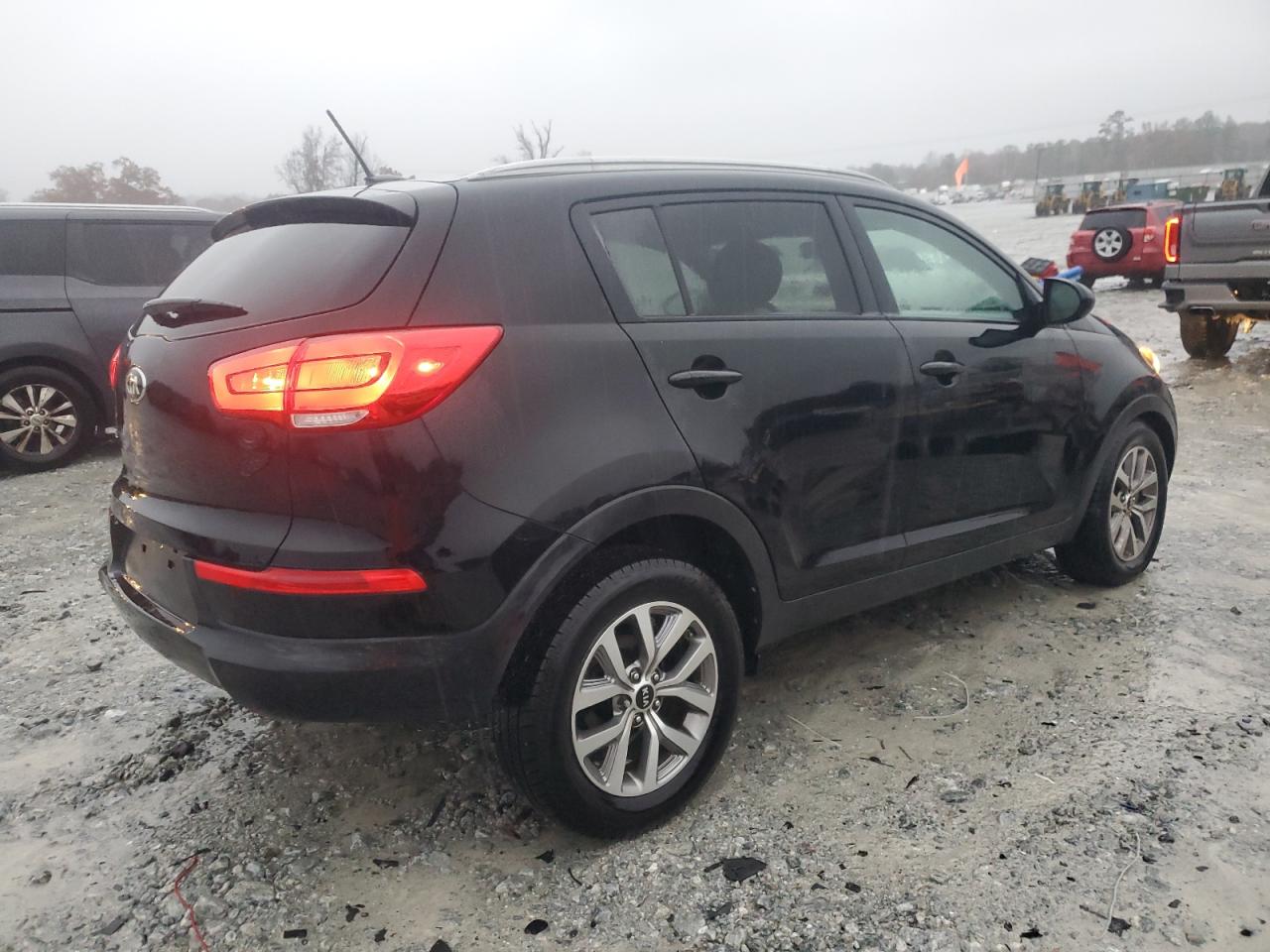 KIA SPORTAGE LX
