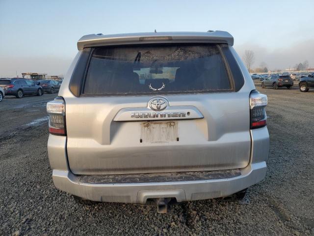 2019 TOYOTA 4RUNNER SR - JTEBU5JR9K5690453