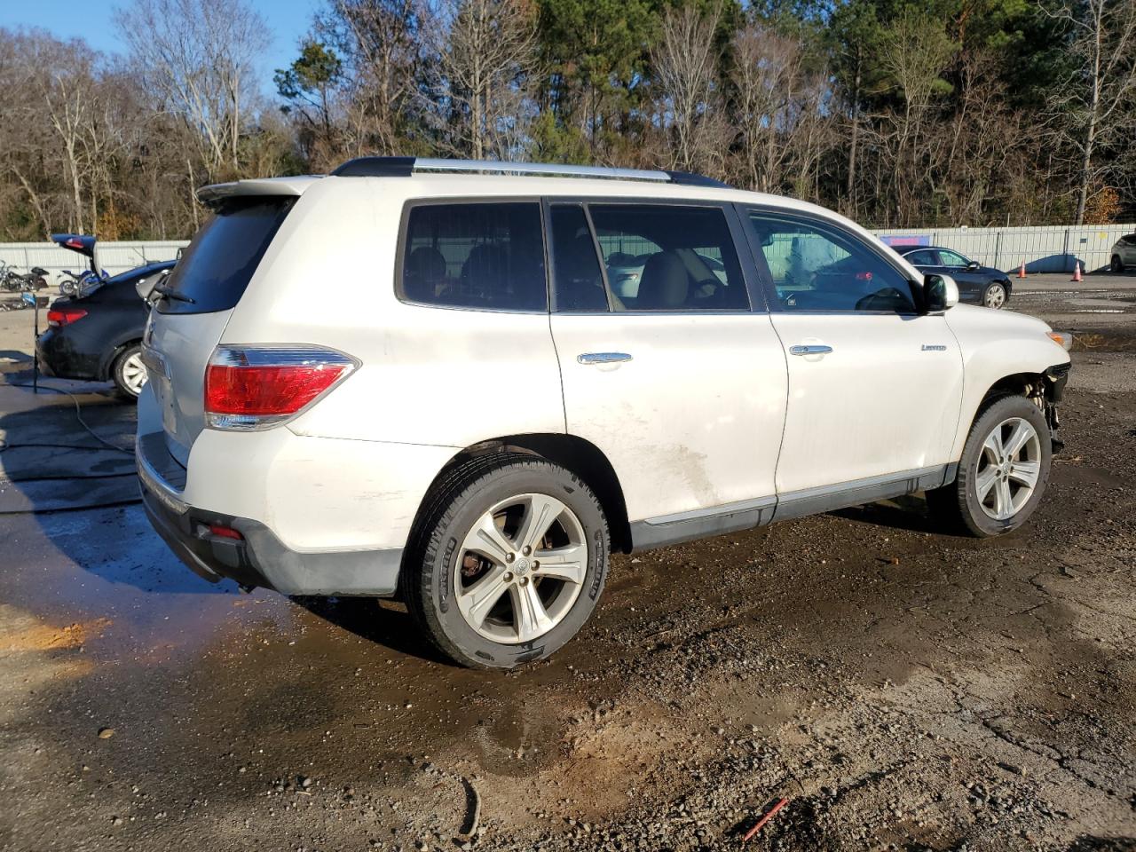 Lot #3037216503 2011 TOYOTA HIGHLANDER