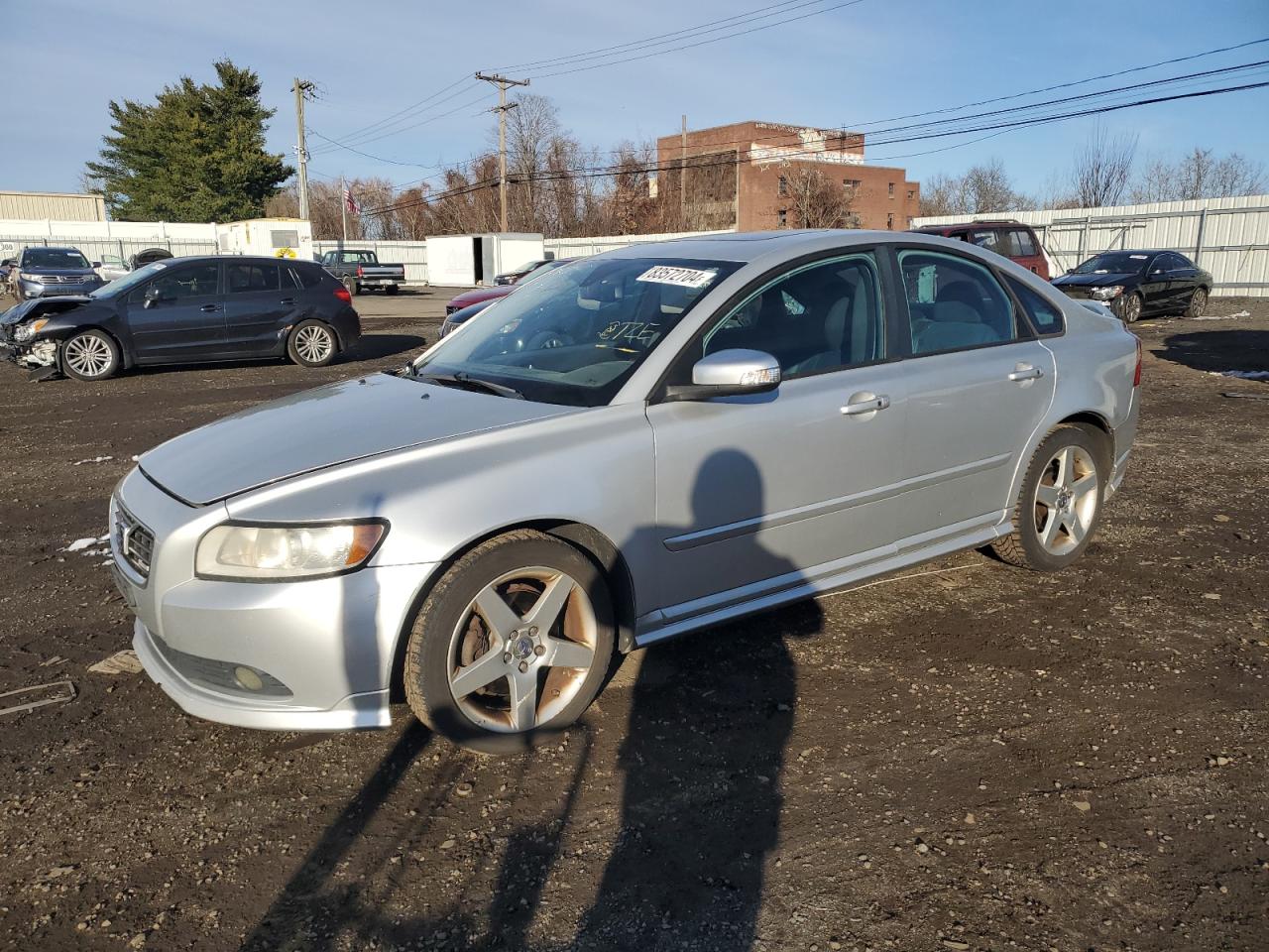 Lot #3033010051 2009 VOLVO S40 T5