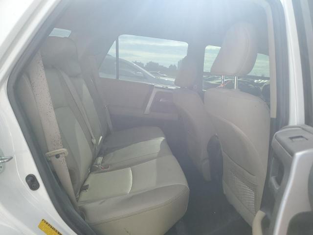 2022 TOYOTA 4RUNNER SR - JTEFU5JR8N5268051
