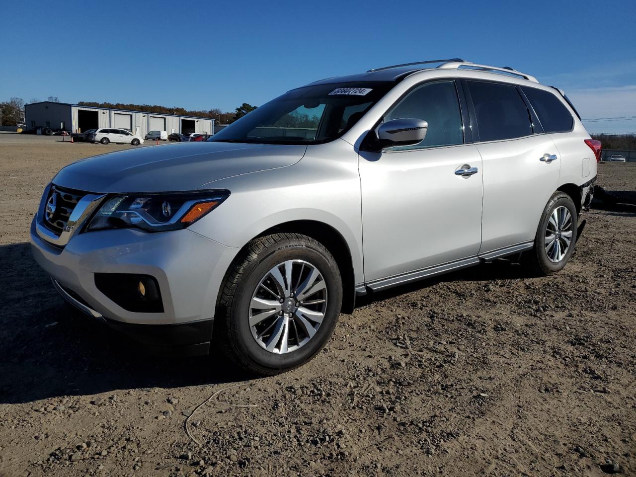  Salvage Nissan Pathfinder