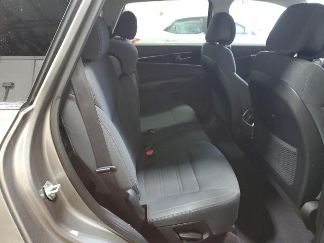 2016 KIA SORENTO LX - 5XYPG4A33GG149677