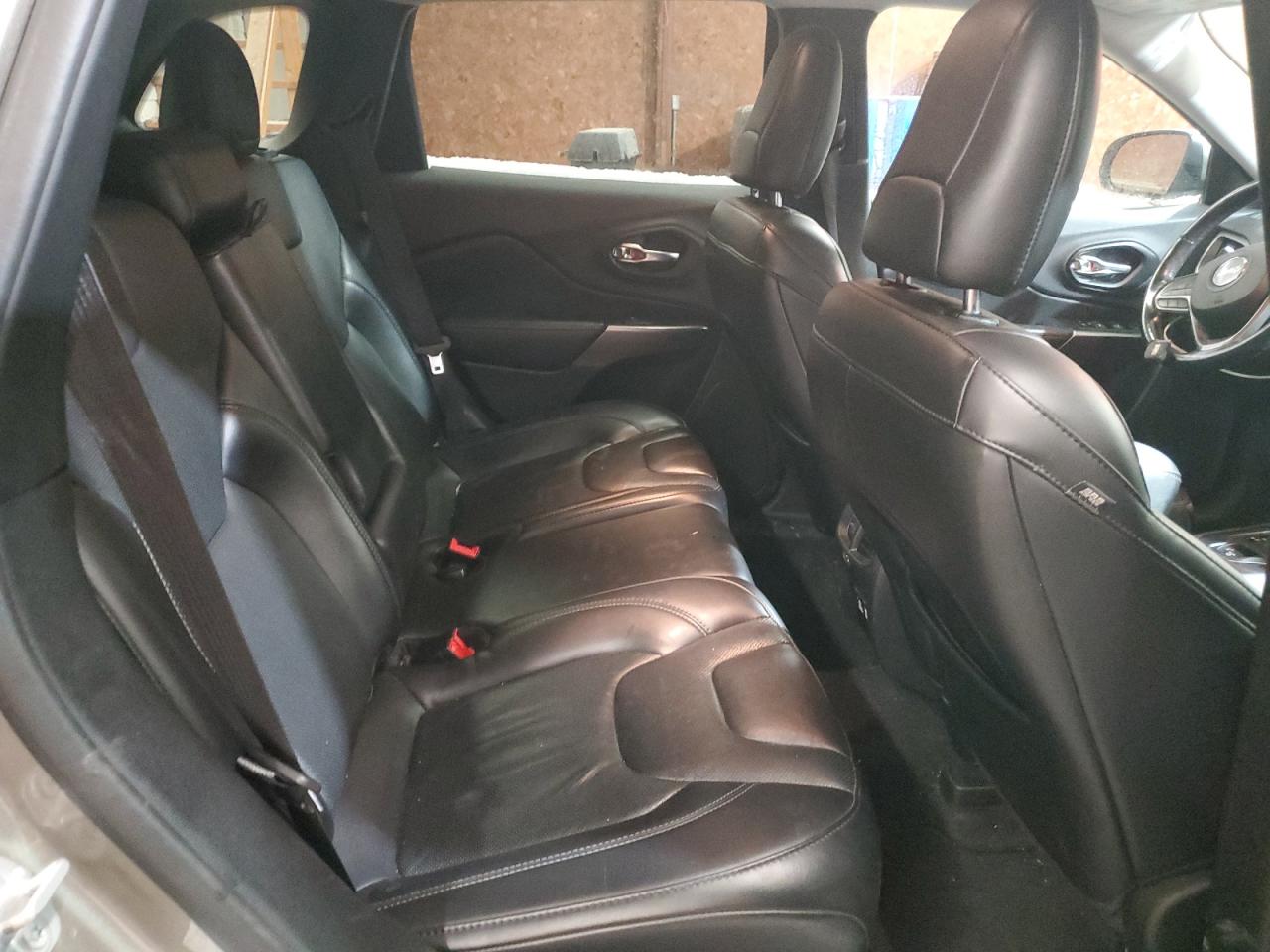 JEEP GRAND CHEROKEE LATITUDE LUX