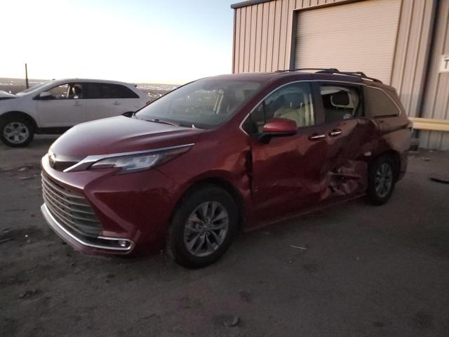 2022 TOYOTA SIENNA XLE - 5TDJRKEC2NS097991
