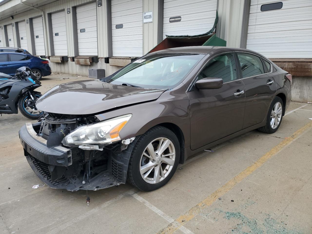  Salvage Nissan Altima