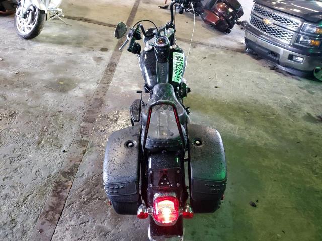 2019 HARLEY-DAVIDSON FLHC 1HD1YAJ23KB070066