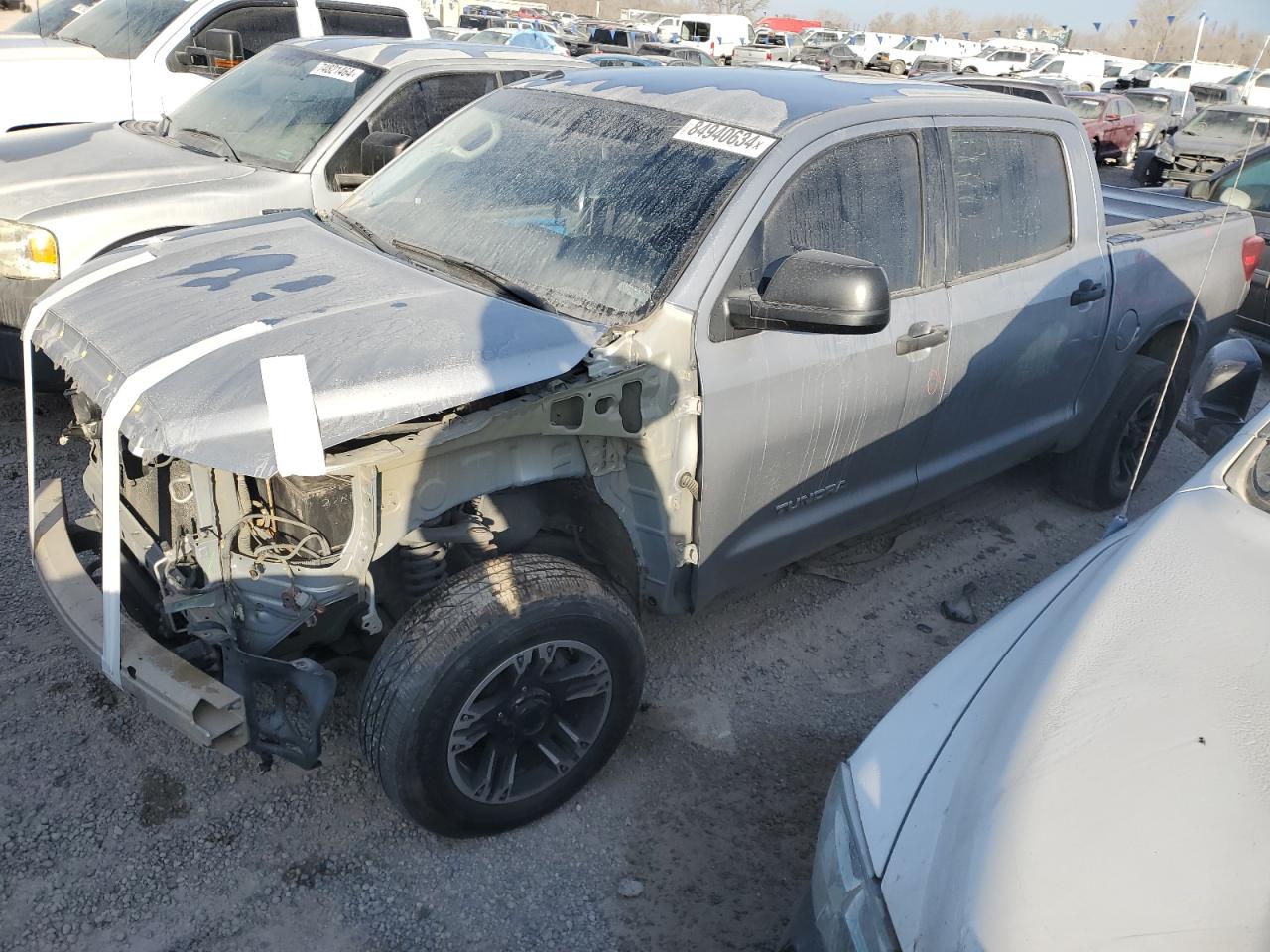 TOYOTA TUNDRA CREWMAX SR5