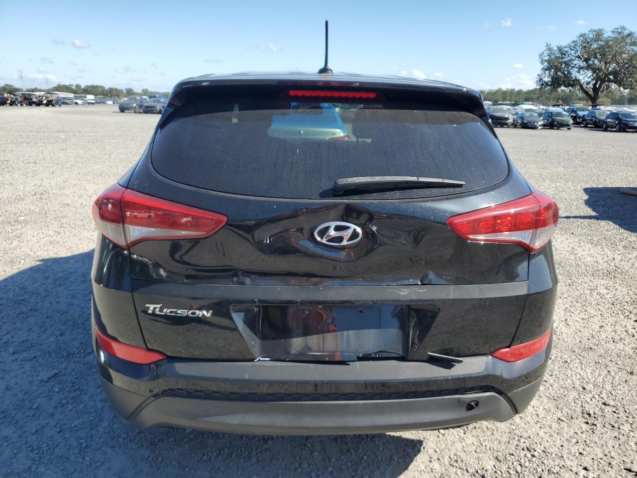 Lot #3033246828 2016 HYUNDAI TUCSON SE