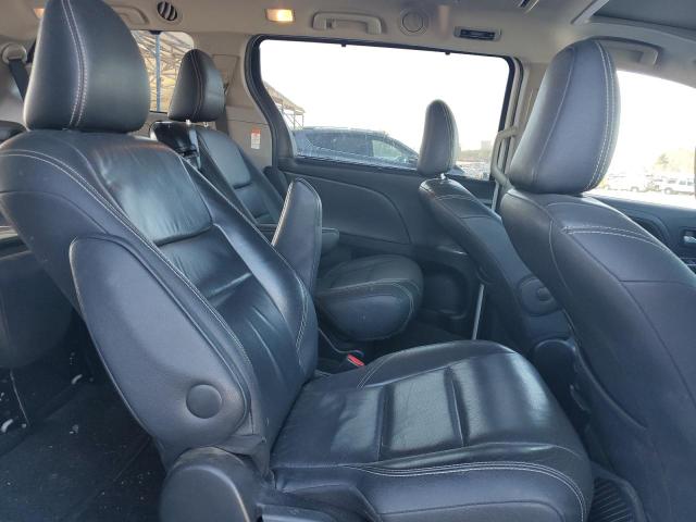 2017 TOYOTA SIENNA SE 5TDXZ3DC4HS771760