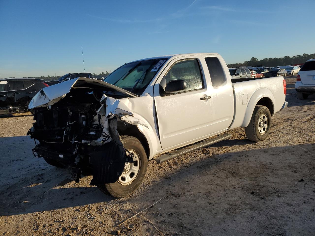  Salvage Nissan Frontier