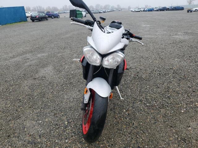 2015 TRIUMPH MOTORCYCLE STREET TRI SMTL03NE4FT687642