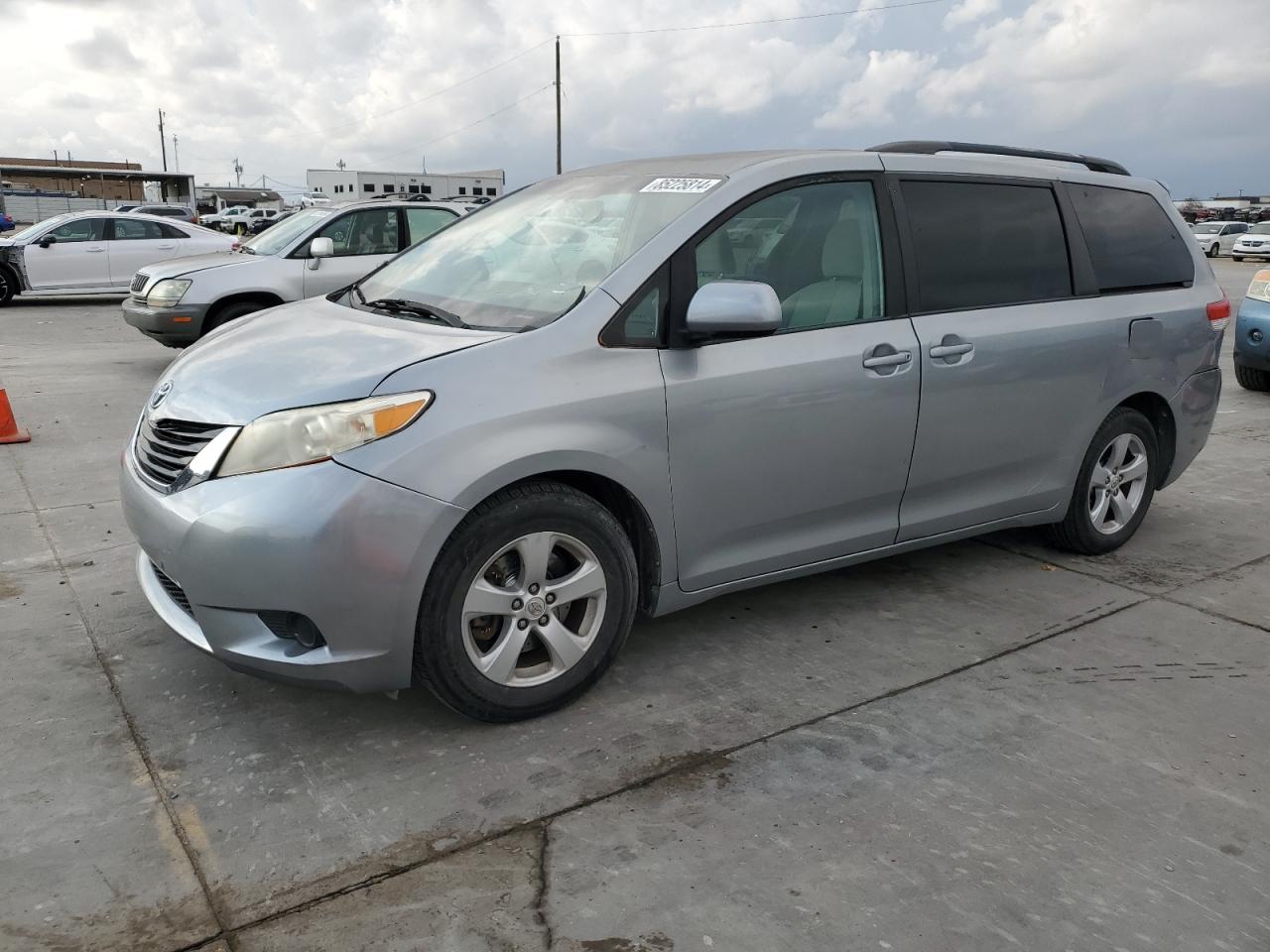 Lot #3025930946 2012 TOYOTA SIENNA LE