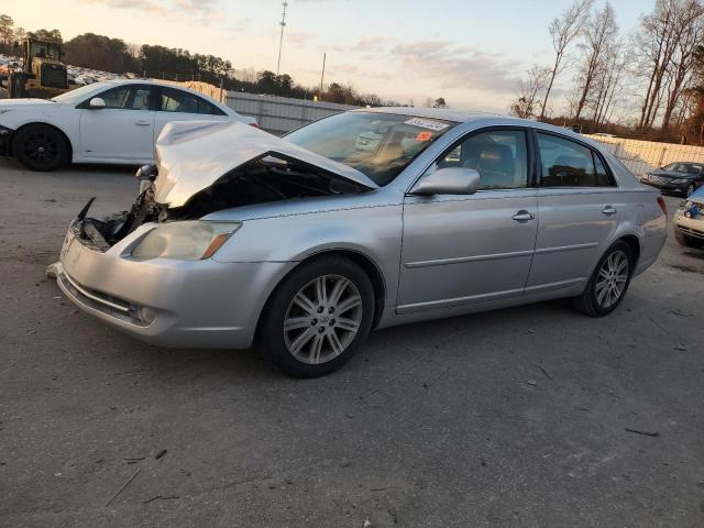TOYOTA AVALON XL