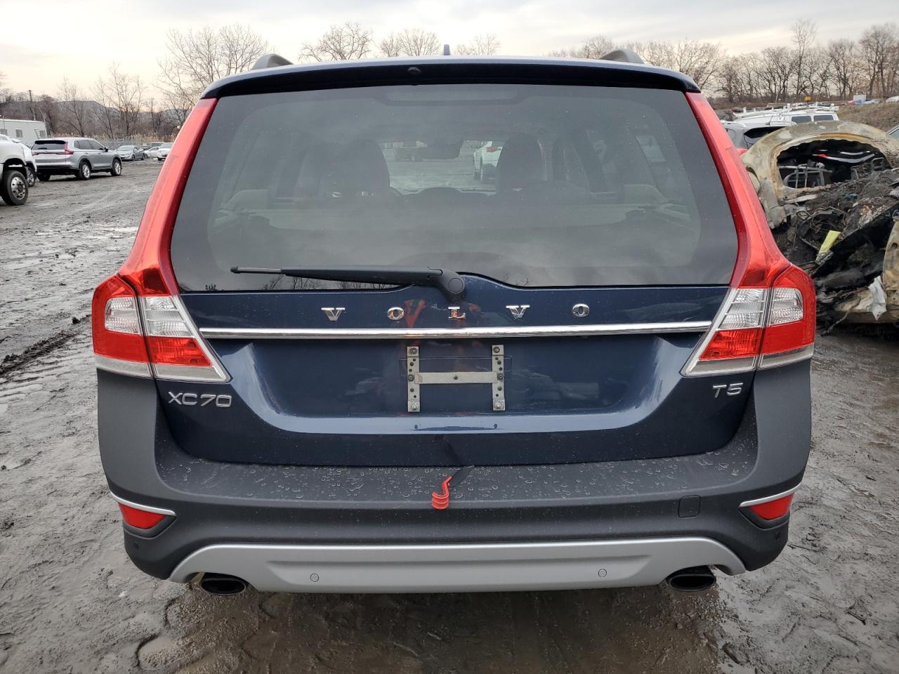 Lot #3034280149 2015 VOLVO XC70 T5 PR