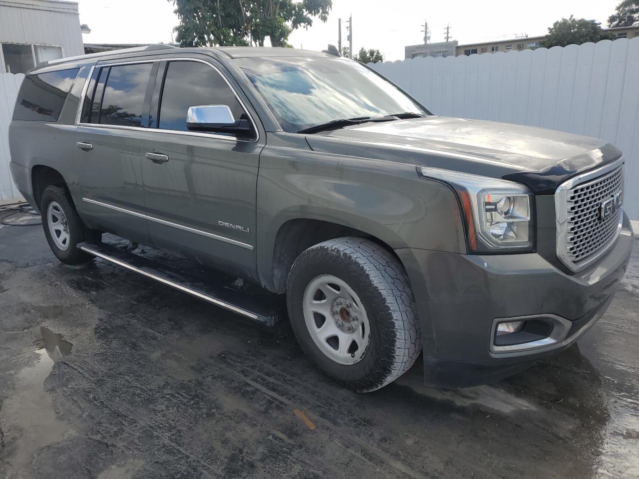 Lot #3033243817 2017 GMC YUKON XL D