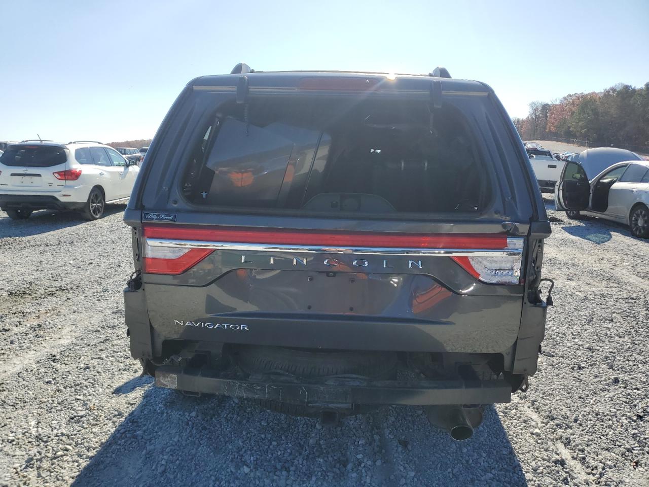 Lot #3024701609 2017 LINCOLN NAVIGATOR