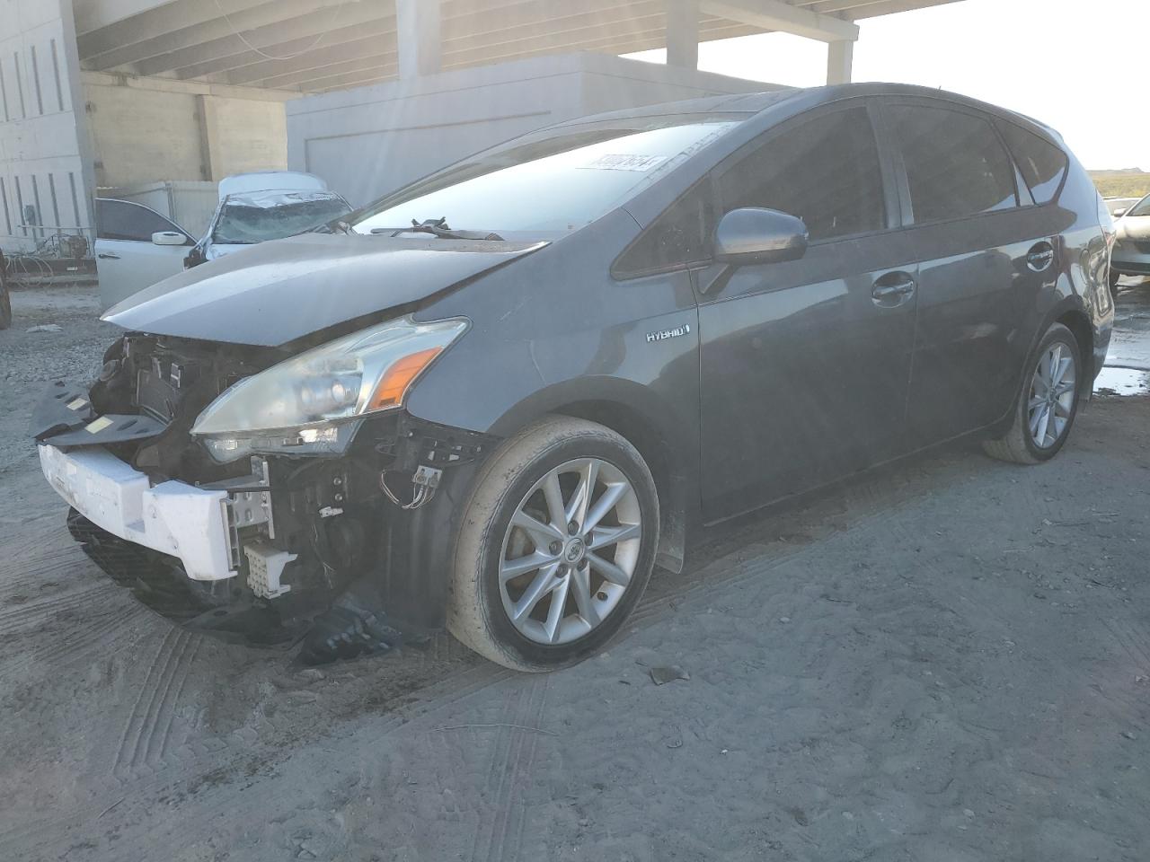 Lot #3029397697 2013 TOYOTA PRIUS V