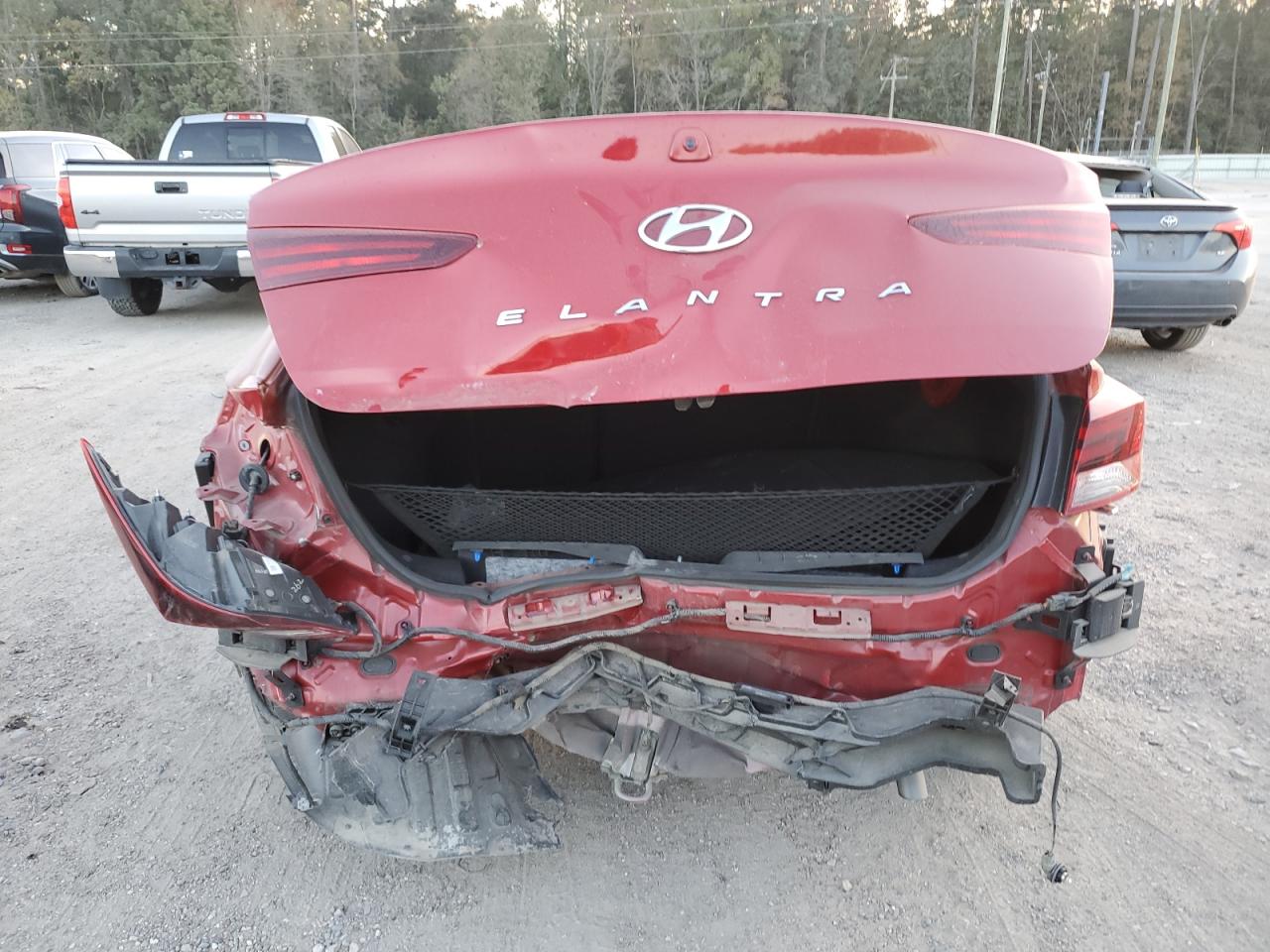 Lot #3027030784 2020 HYUNDAI ELANTRA SE