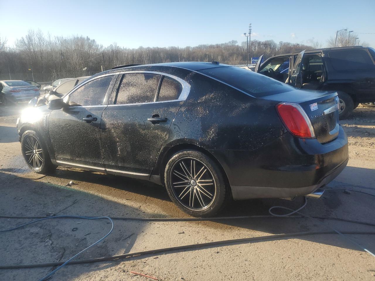 Lot #3040621633 2010 LINCOLN MKS