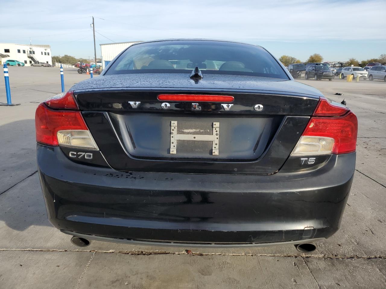 Lot #3040703751 2011 VOLVO C70 T5