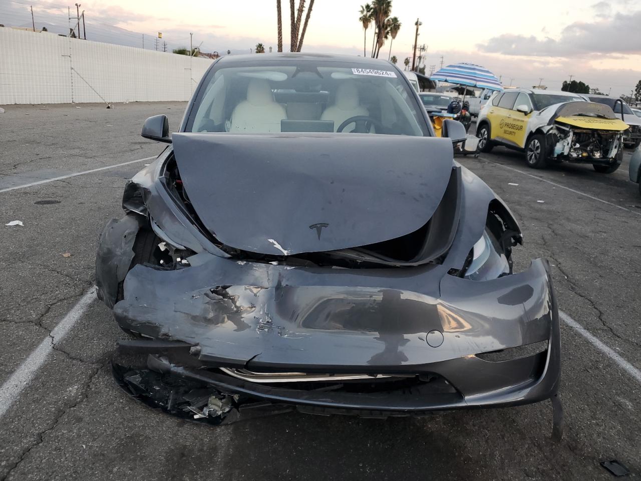Tesla Model y 2023