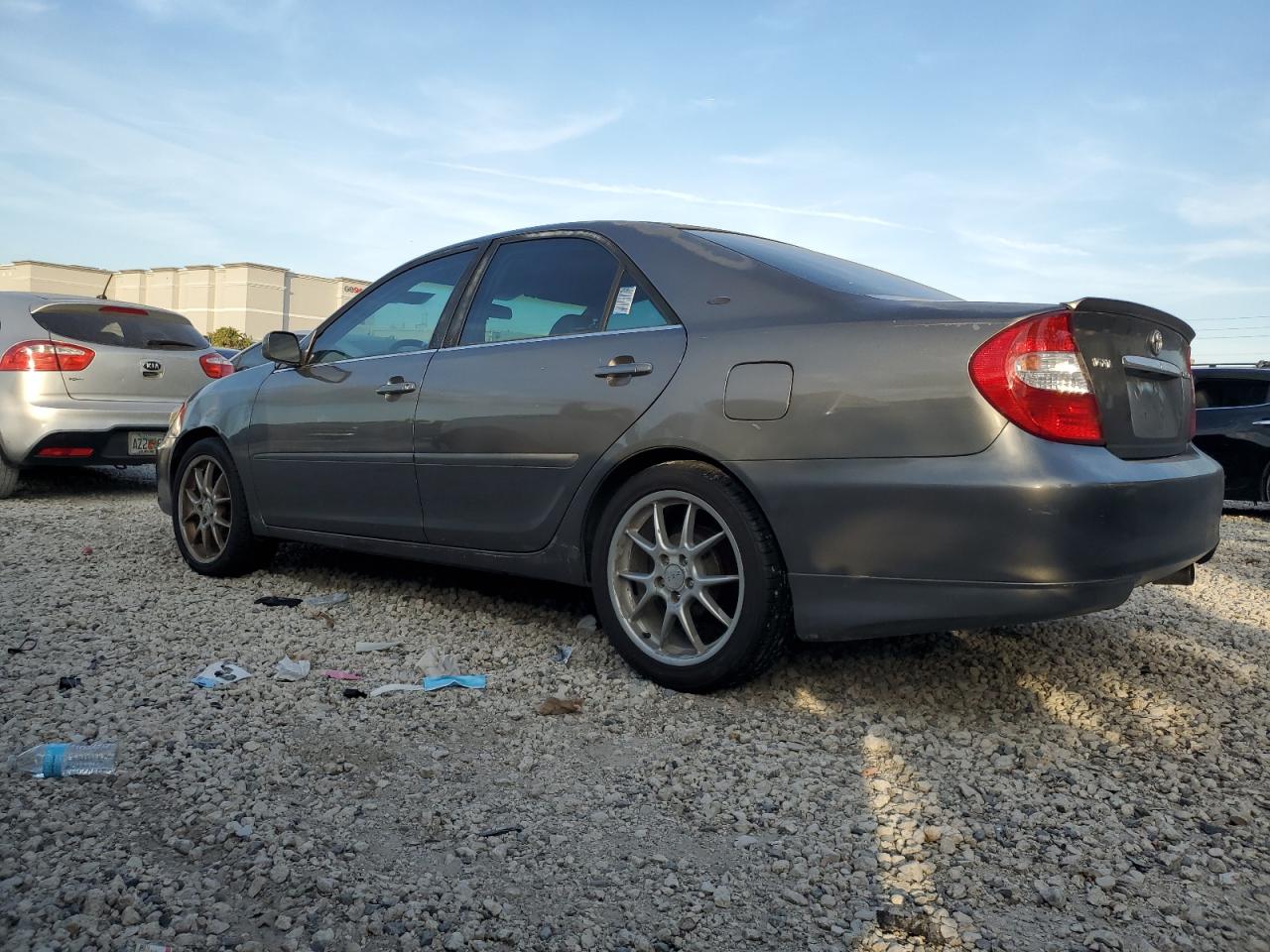 Lot #3028504940 2004 TOYOTA CAMRY LE